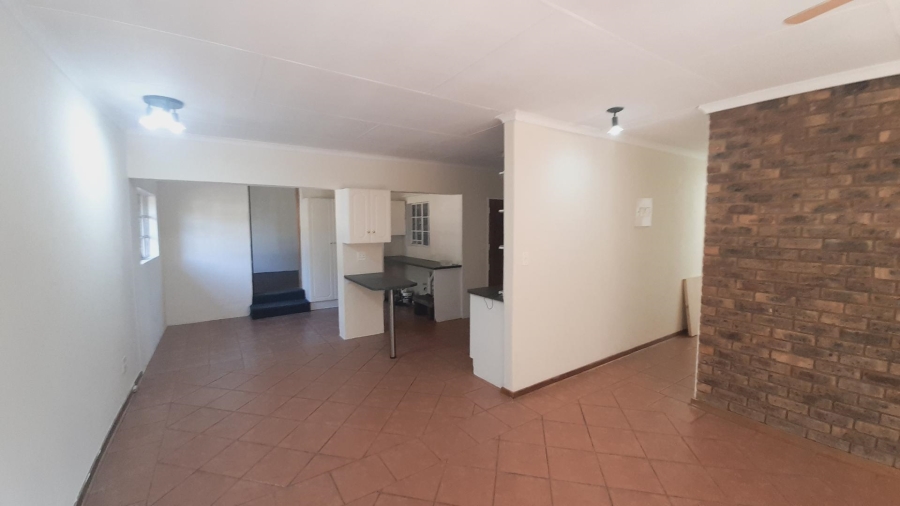 5 Bedroom Property for Sale in Ifafi North West